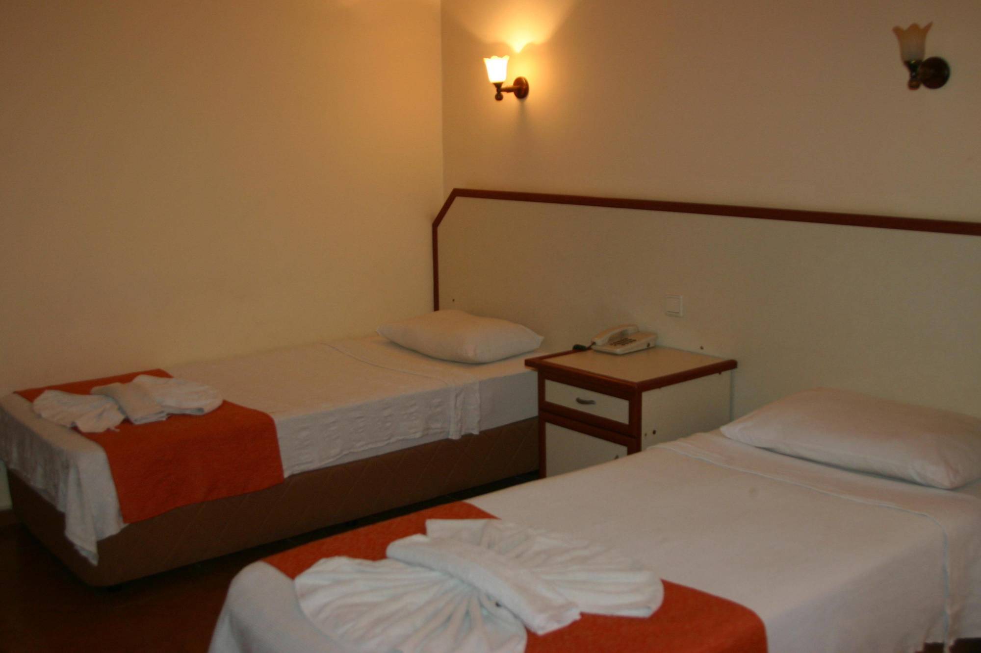 Hotel Santur Kusadası Esterno foto